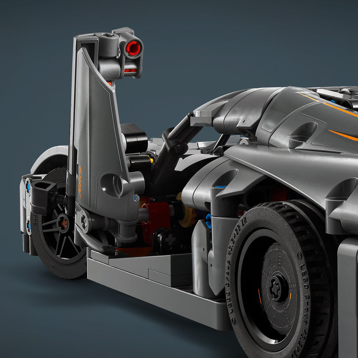 LEGO Technic 42173 Koenigsegg Jesko Absolut Gray Hypercar-6