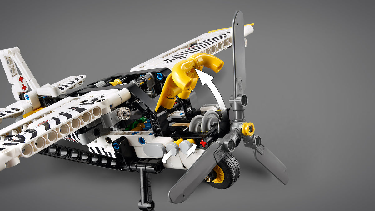 LEGO Technic 42198 Bush Plane-5