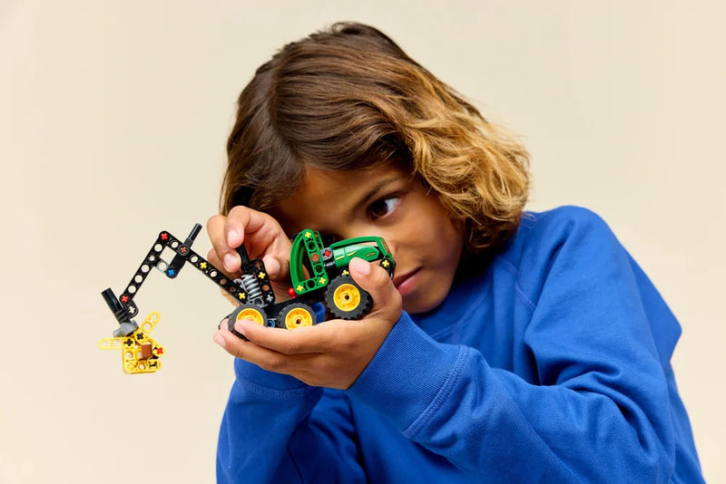 LEGO Technic 42218 John Deere 1470H Wheeled Harvester-6