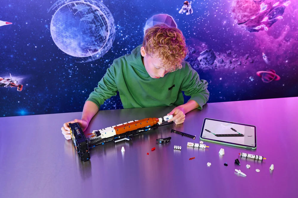 LEGO Technic 42221 NASA Artemis Space Launch System Rocket-5