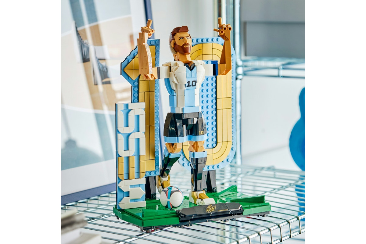 LEGO Special Editions 43015 Lionel Messi – Soccer Legend-3