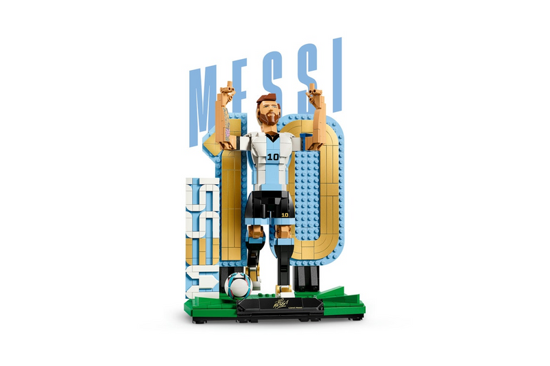 LEGO Special Editions 43015 Lionel Messi – Soccer Legend-9