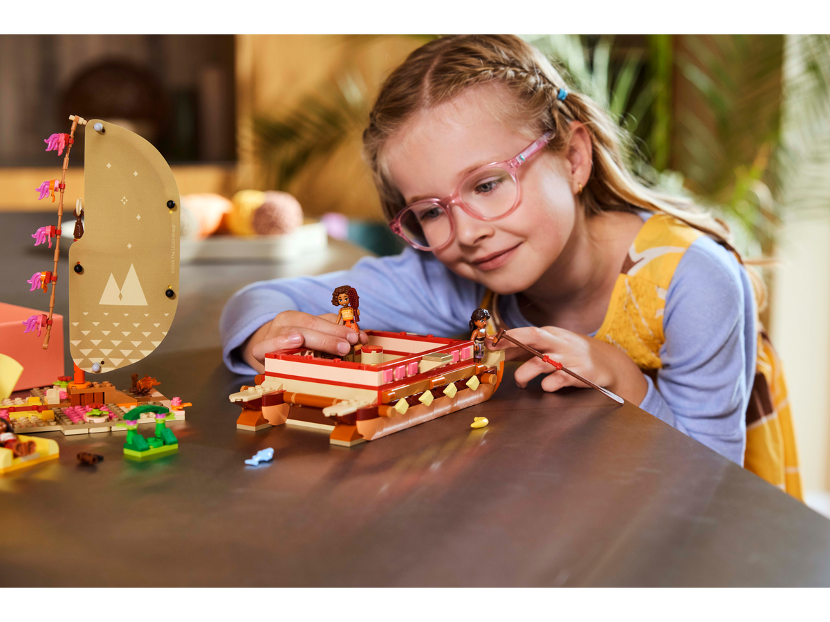 LEGO Disney Princess 43270 Moana's Adventure Canoe-6