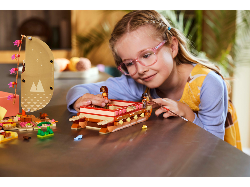 LEGO Disney Princess 43270 Moana's Adventure Canoe-6