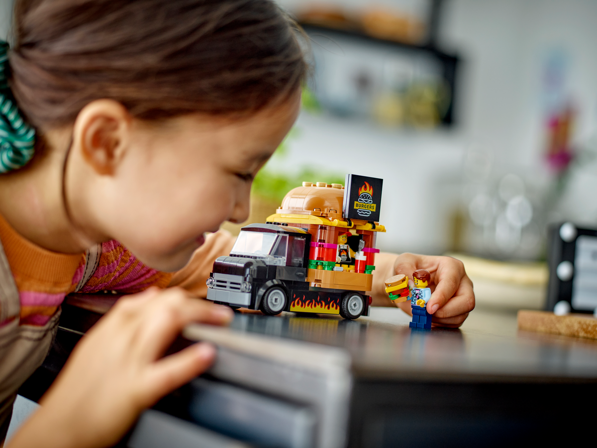 LEGO City 60404 Burger Truck-6
