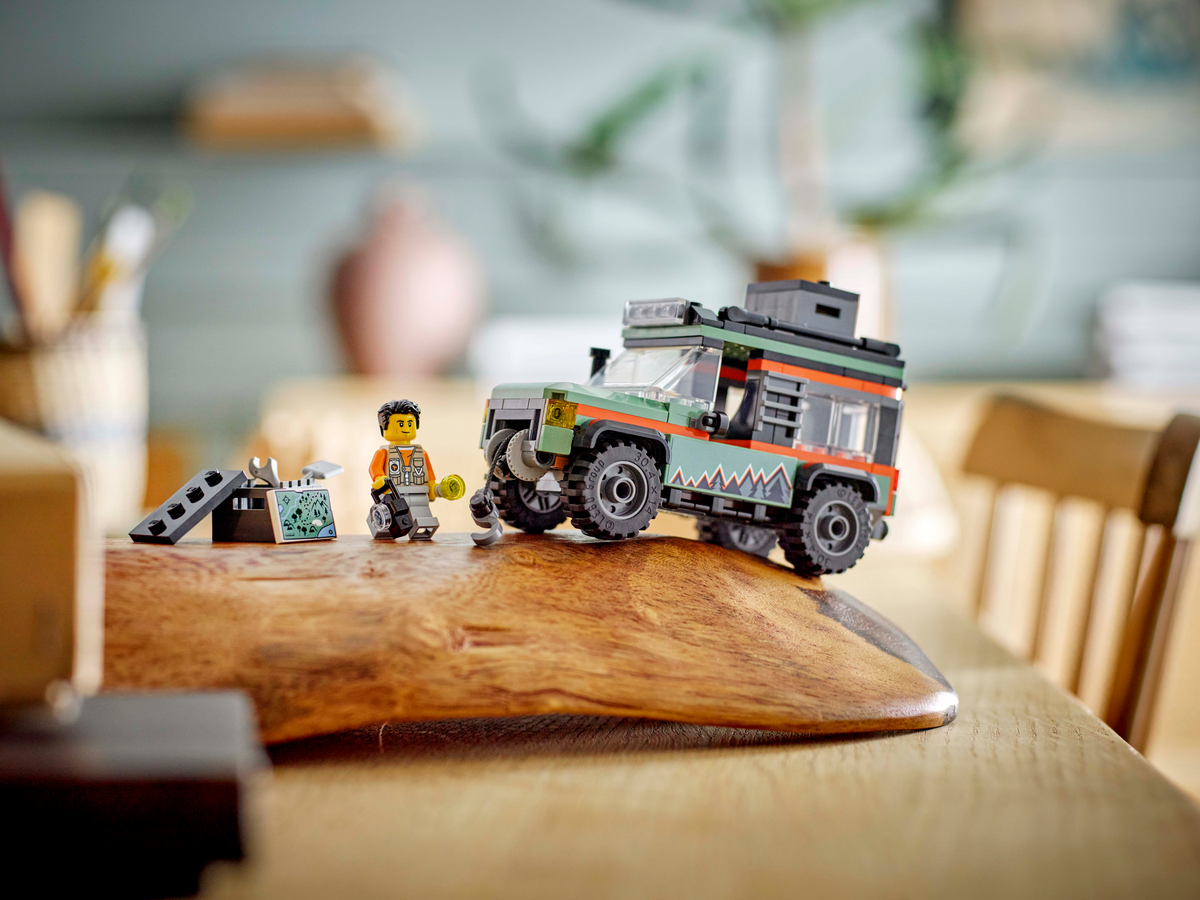 LEGO City 60447 Off-Road 4x4 Mountain Truck-5