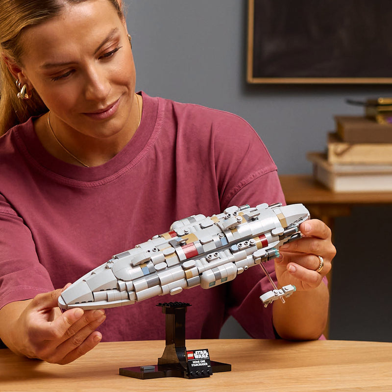 LEGO Star Wars 75405 Home One Starcruiser-8