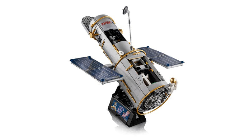 LEGO Icons 11382 Hubble Space Telescope