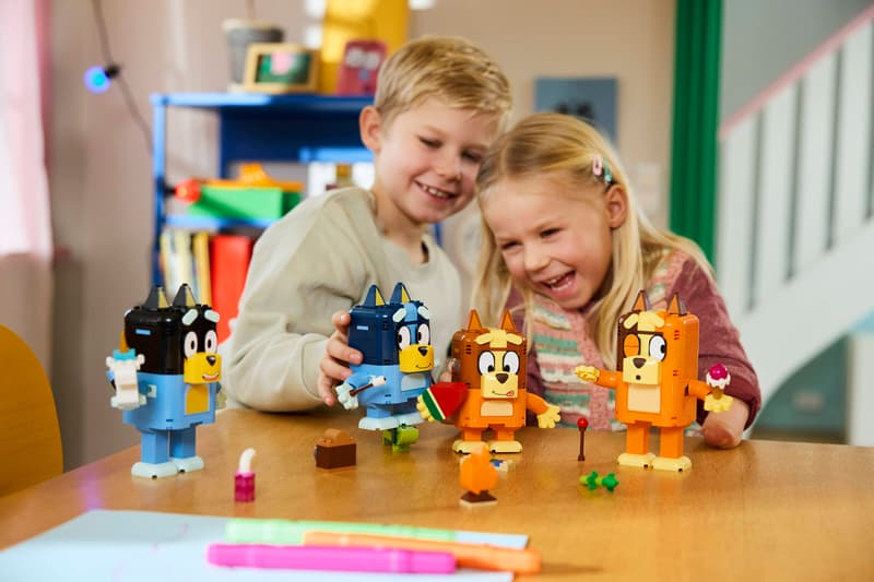 LEGO Bluey 11212 Brick-Built Bluey Family-6