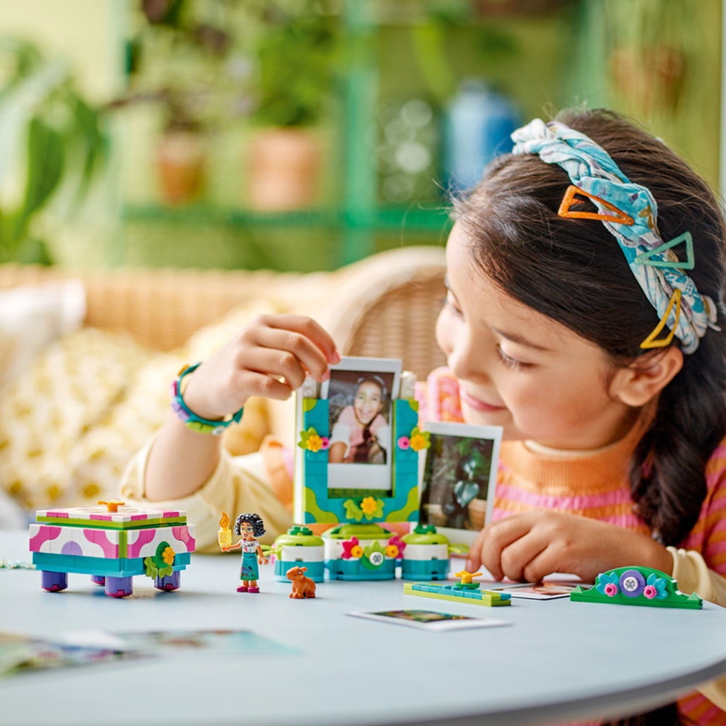 LEGO Disney 43239 Mirabels Photo Frame and Jewelry Box-4